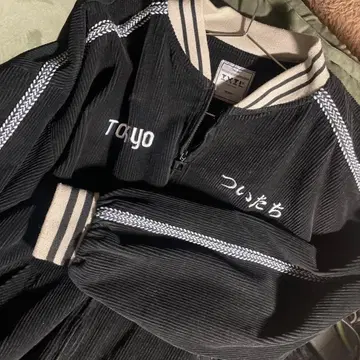 TSUITACHI 츠이타치 코듀로이 트랙 자켓 자수 [ 완판템 ]