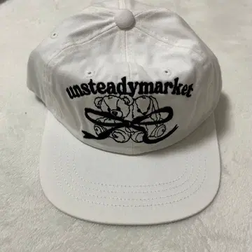 새상품 UNSTEADYMARKET 모자 캡 화이트 곰 토끼