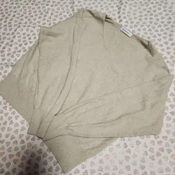 NATURAL BEAUTY BASIC 라임 그린 니트 정가 8492엔