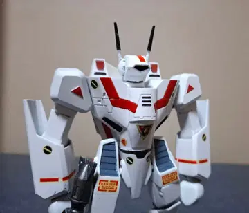 구 키트 이마이 1/72 VF-1J 이치죠 히카루기 페인팅 완료 완성품