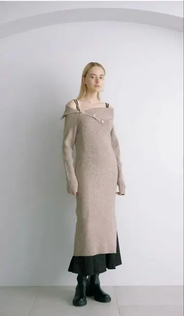 Lil Ambition 버튼 오프숄더 니트 원피스