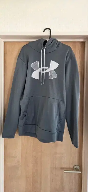 언더아머 그레이 후드 부착 후드티