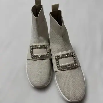 +diana 크리스탈 버클 니트 삭스 스니커즈 23.5