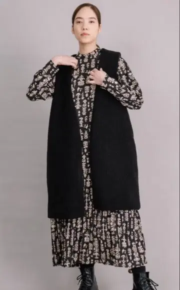 리요카 블랙 보아 슬리브리스 자켓