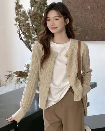 베이지 케이블 니트 가디건
