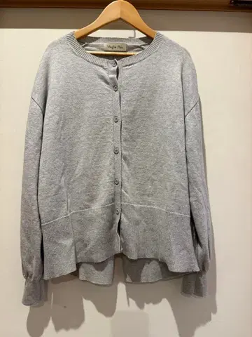 새상품급 Maglia Plus 마리아플러스 그레이 가디건