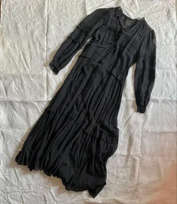 CASAFLINE 시스루 턱 네크 드레스