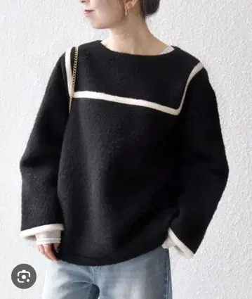 플리스풍 블랙 긴팔 상의