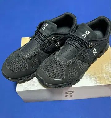 on 클라우드5 러닝화 블랙