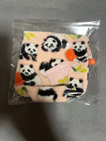 미사용 새상품 러브러리 바이 페이 페이 콜로콜로 팬더 복조리 애프리콧