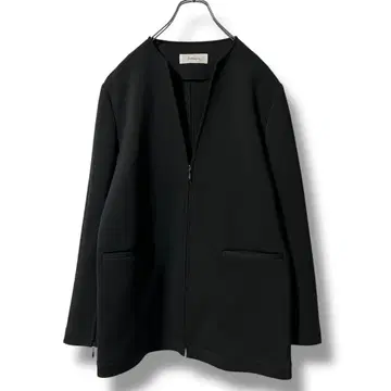 극미품 feerique 피에리크 트리아세 종이상자 재킷 블랙