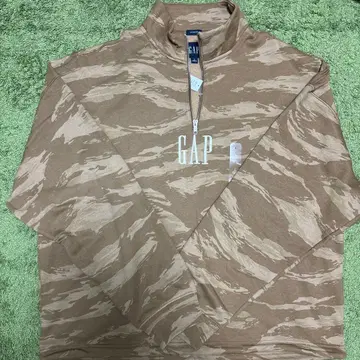 GAP 카모플라쥬 패턴 하프 지퍼 트레이닝복