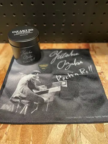 오자키 유타카 OZAKI30 LAST STAGE 타월 손수건과 피크와 캔