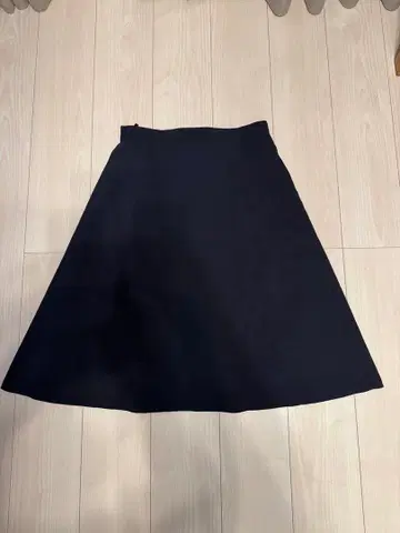 UNTITLED,언타이틀,네이비 플레어 스커트