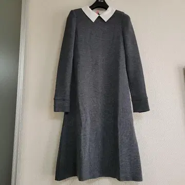 폭시 니트 원피스 화이트 카라 마리온