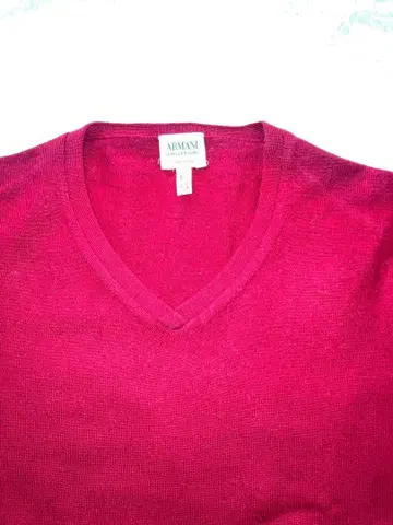 Armani 빨간색 V넥 긴팔 니트 스웨터