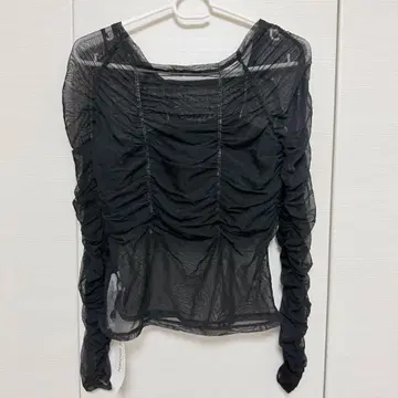 시스루 개더 장식 블랙 긴팔 셔츠