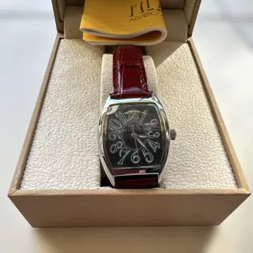 ALVIERO MARTINI 아날로그 손목시계 블랙과 빨간색