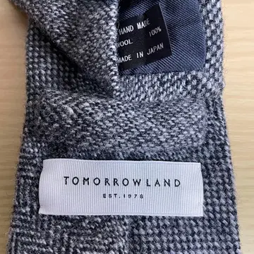 투모로우랜드 넥타이