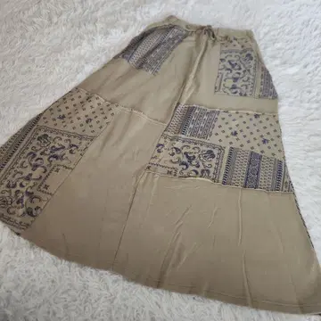 큐브 슈가 스커트 롱 맨투맨 반다나 페이즐리 M