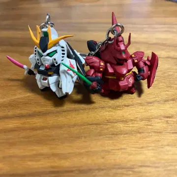 BANDAI 뉴 건담 사자비 피규어 키링