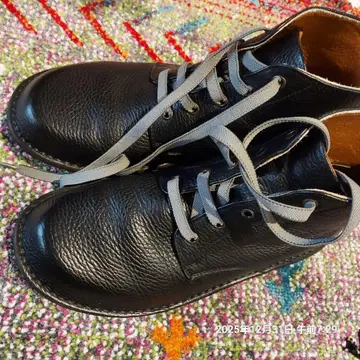 블랙 가죽 부츠 그레이 끈 포함