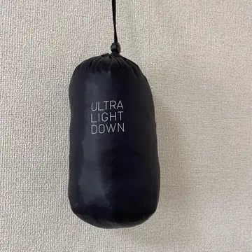 ULTRA LIGHT DOWN 후드 부착 다운 자켓 블랙