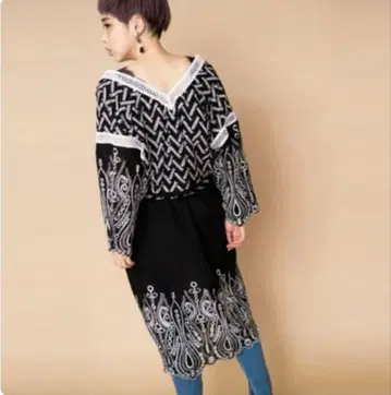 새상품급 osmosis 자수 레이스 가운 롱 가디건