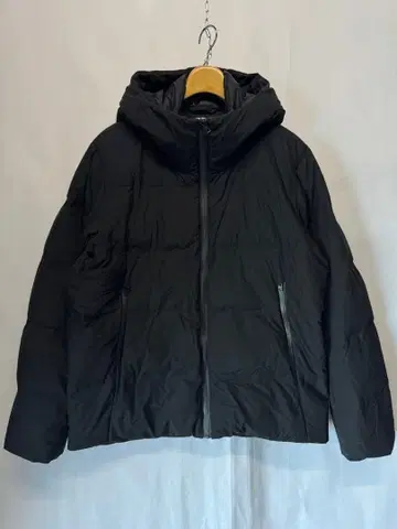 UNIQLO 유니클로 블랙 심리스 다운 자켓 블랙 M