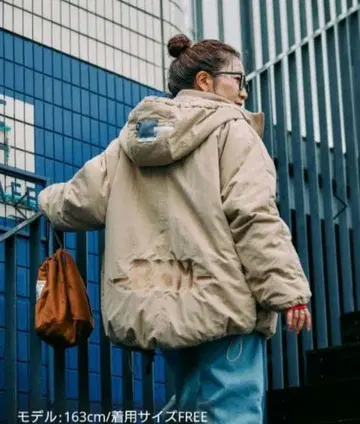 베이지 후드 부착 다운 자켓 프리 사이즈