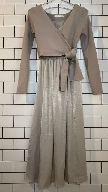 [ ROYAL PARTY ] 새상품급 니트 도킹 롱 원피스!