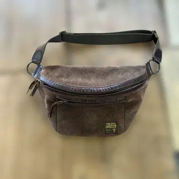 트로피 클로징 스웨이드 백