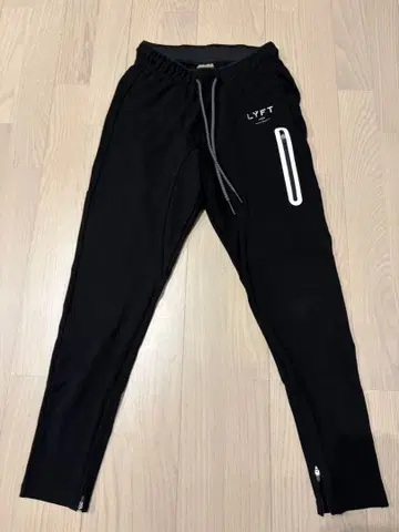 LYFT 블랙 스웨트 팬츠 M 사이즈