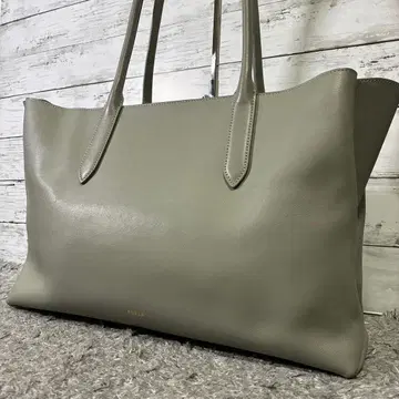 [ 새상품급 ] 훌라 메리디아나 토트 L 그레이지 A4 가죽 대용량 현행