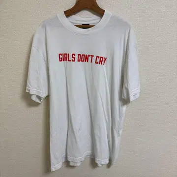 Girls Don't Cry 티셔츠