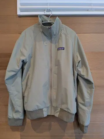 [새상품급] patagonia 베이지 자켓