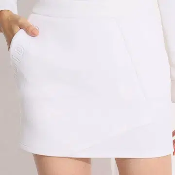 아디다스 화이트 스커트 L 사이즈