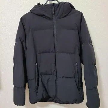 다운 자켓 블랙 후드 부착