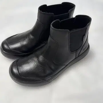 새상품급 KEEN 블랙 사이드 고어 부츠