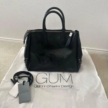 잔니키아리니 GAM 스터드 카모 패턴