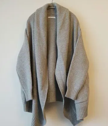 신춘 SALE Luxe Maison 그레이 니트 가디건