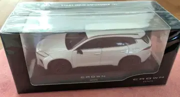 도요타 CROWN ESTATE 미니카 화이트 1/30