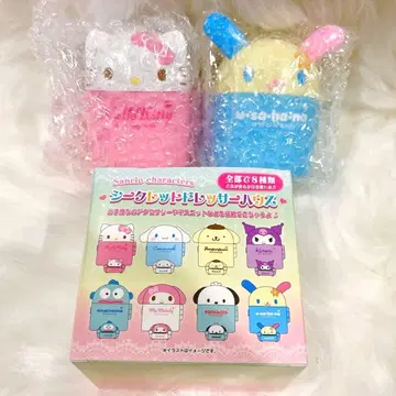 산리오 시크릿 드레서 하우스 헬로키티 우사하나 2세트