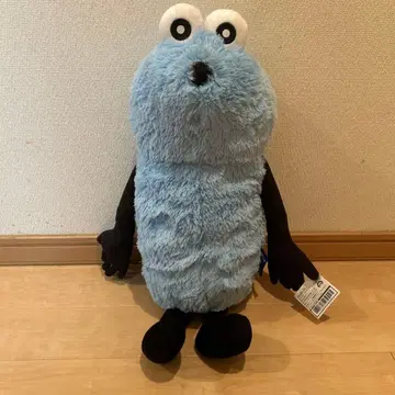 파란색 캐릭터 봉제 인형