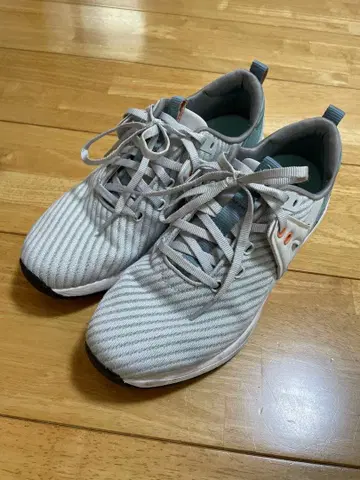 ryka 스트라이프 스니커즈 그레이