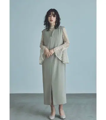 niana 벨 슬리브 슬릿 드레스