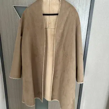 어반 리서치 로쏘 페이크 무스탕 코트