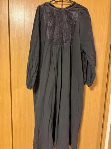 사만사 모스모스 자수 원피스