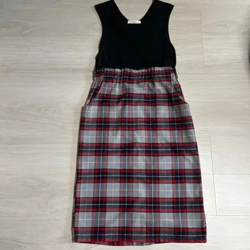 슬리브리스 무릎 기장 원피스 블랙/체크