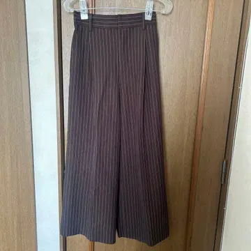 디스코트 Discoat 핀스트라이프 턱 와이드 팬츠